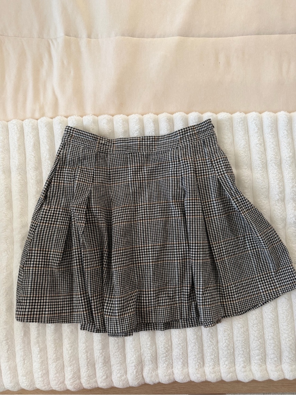 Free Assembly Plaid Pleated Mini Skirt in Black and White